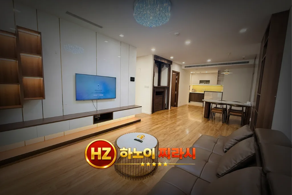 하노이 더 레전드 아파트 3룸 거실 모습입니다.