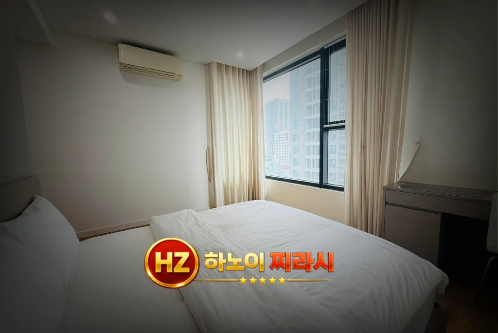 하노이 더 레전드 아파트 3룸 마스터 룸 분위기입니다.